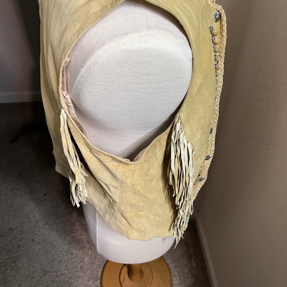 Vintage Diamond leather fringe vest sz 12 will fit a 14/16 unbuttoned - Picture 3 of 7
